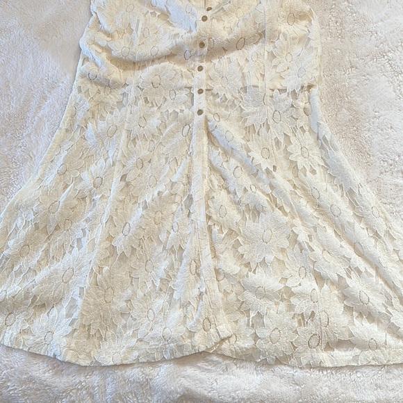 California Moonrise lace skirt - Picture 2 of 4